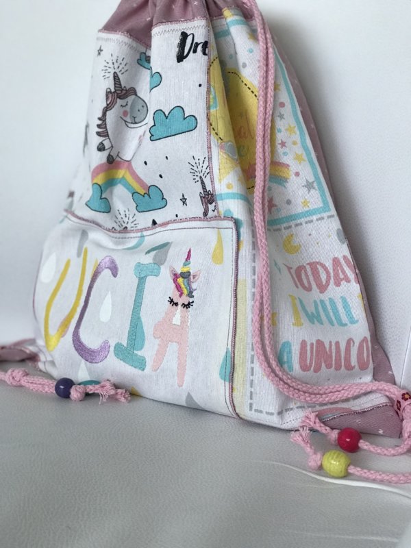 MOCHILA DE UNICORNIOS