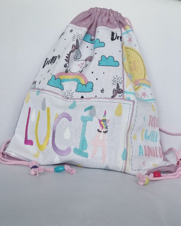 MOCHILA DE UNICORNIOS