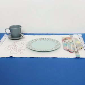 Mantel individual bordado