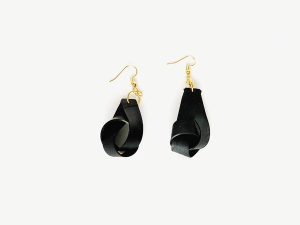 PENDIENTES_BLACK_MERINO