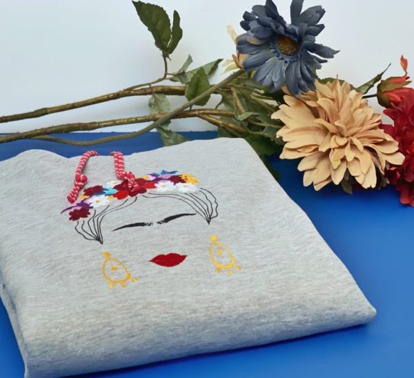 Sudadera de Frida bordada