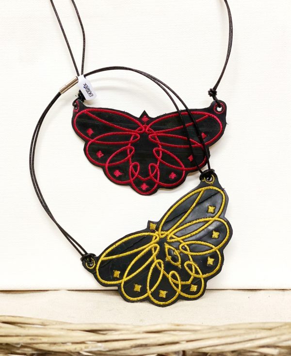 collar de mariposa